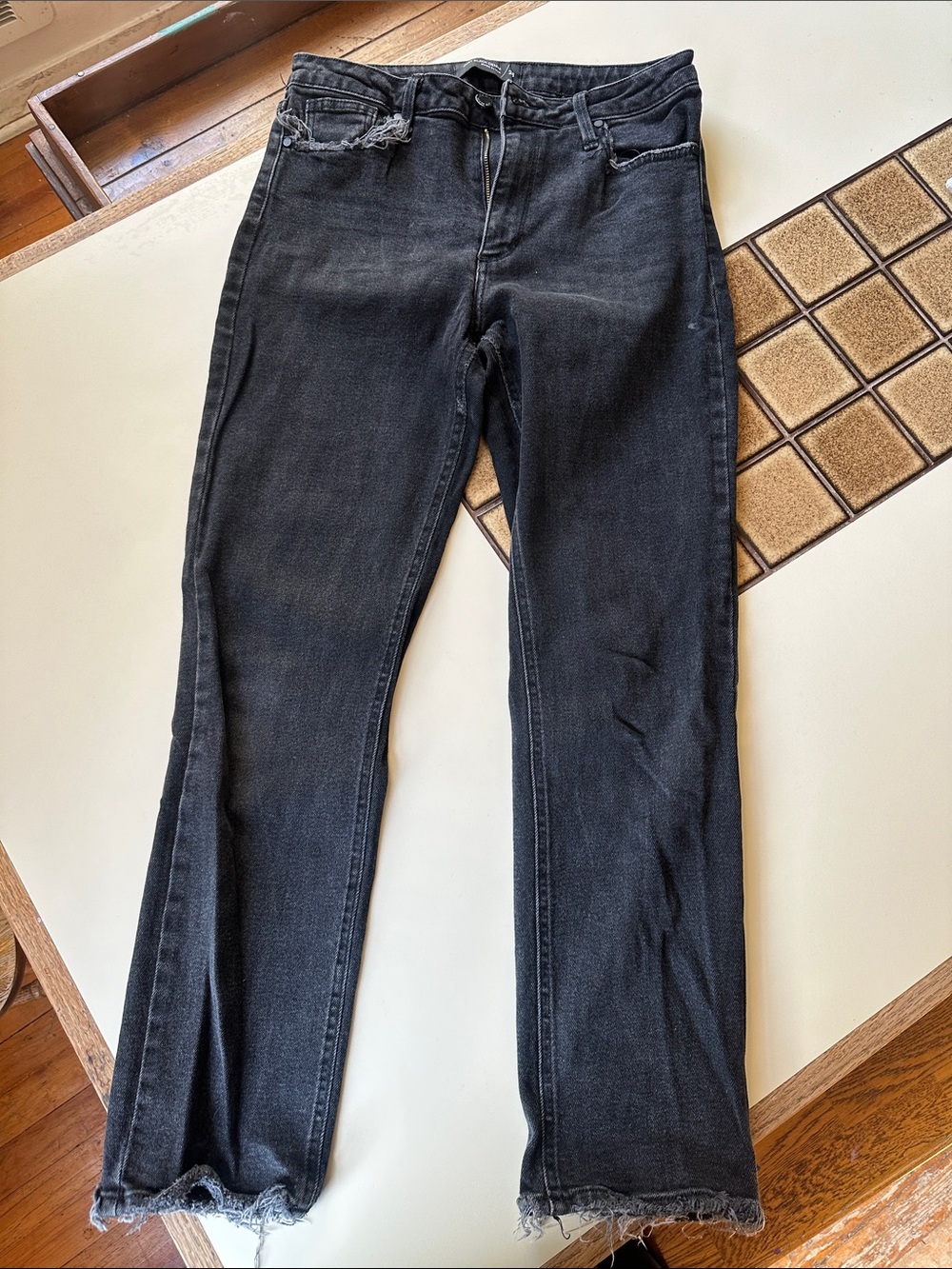 Women’s Black 28 Straight-Leg Jeans ankle length